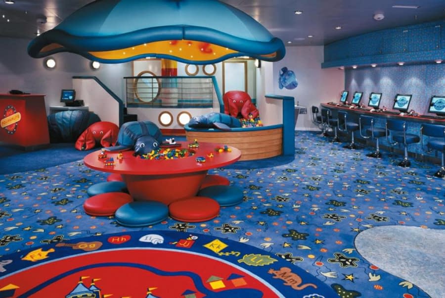 Explorer of the Seas 2023 2024 Royal Caribbean. Fotos, actividades y
