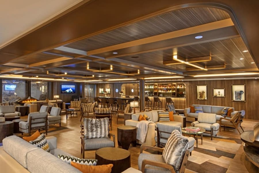 Expedition Lounge